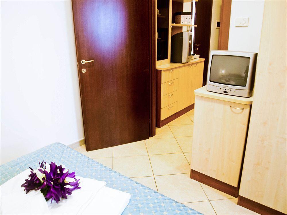 Residence Mediterraneo Rimini Eksteriør bilde