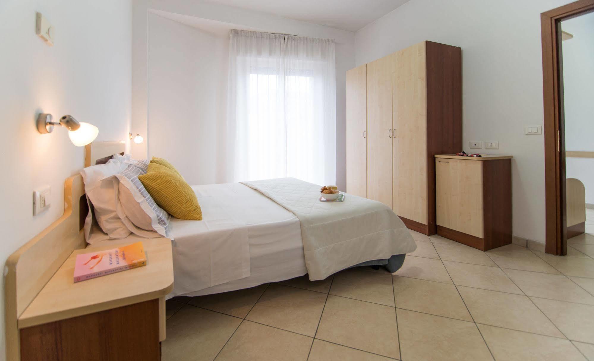 Residence Mediterraneo Rimini Eksteriør bilde