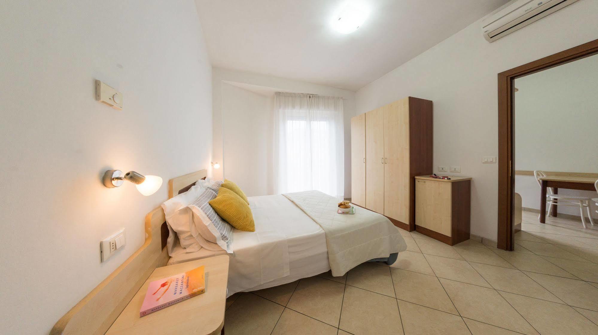 Residence Mediterraneo Rimini Eksteriør bilde